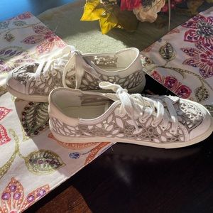 COPY - Tory Burch Rhea sneakers Size 8